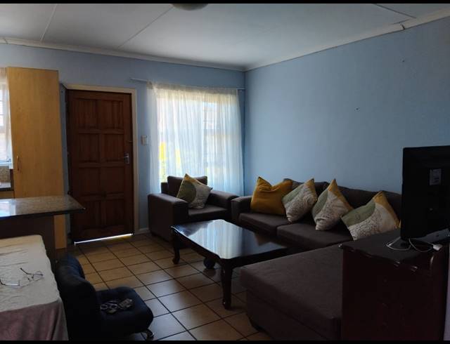 3 BEDROOM SECTIONAL TITLE FOR SALE IN ROSEMOUNT